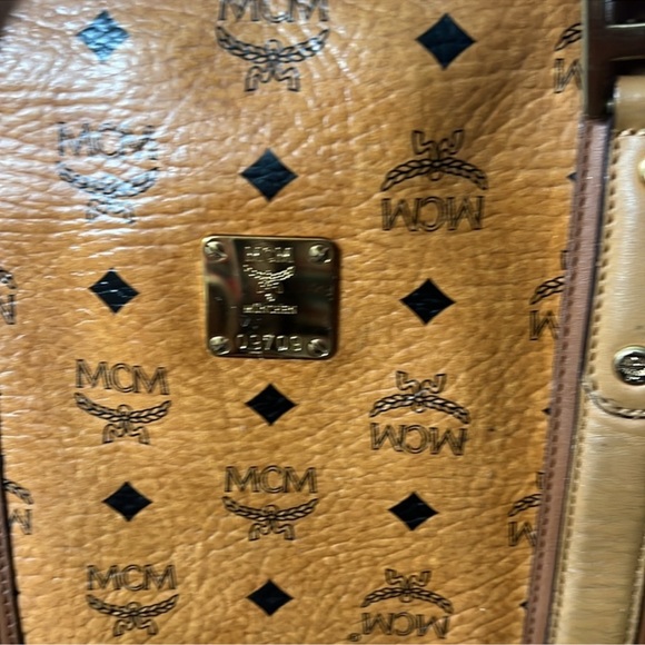 MCM cognac Tote - Picture 4 of 13